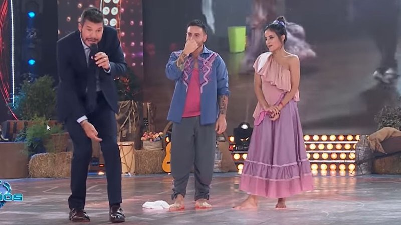 Desopilante: Tinelli contó cómo se esguinzó un tobillo por una caída