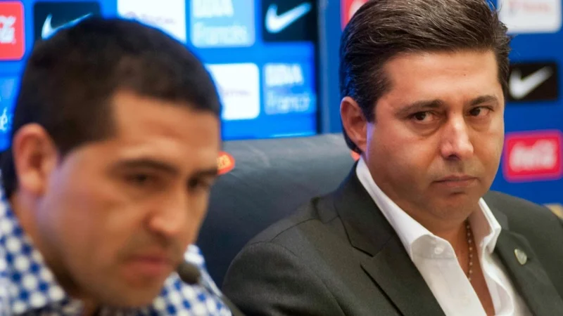 Elecciones en Boca: Angelici deslizó que Riquelme le pidió dinero para formar parte del oficialismo