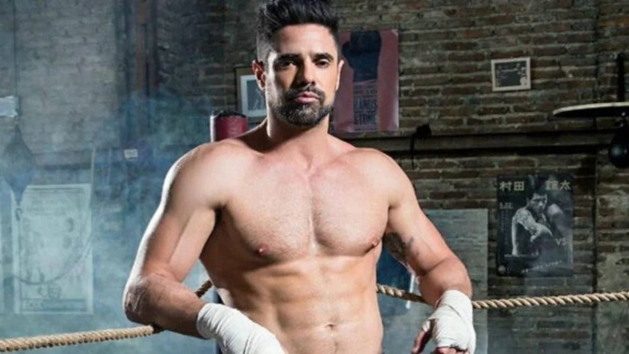 La temporada de teatro en Mar del Plata confirma el estreno de Desnudos, el retorno hot de Luciano Castro