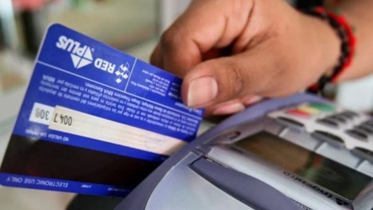 Más de la mitad de los argentinos está endeudado como consecuencia de la crisis económica