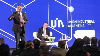 Alberto Fernández en la UIA: "Esta vez, no van a pagar los que menos tienen" Alberto Fernández en la UIA: "Esta vez, no van a pagar los que menos tienen"