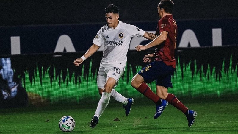 Mientras se especula con su vuelta a Boca, Pavón convirtió un golazo increíble en la MLS