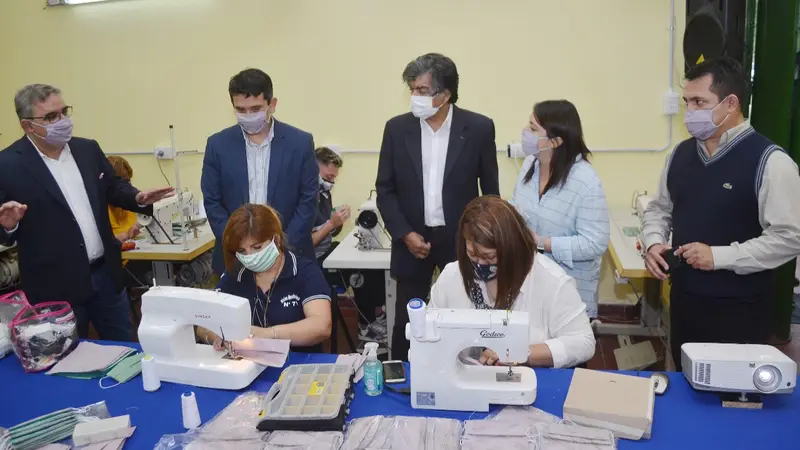Catamarca confecciona los "super barbijos" del Conicet