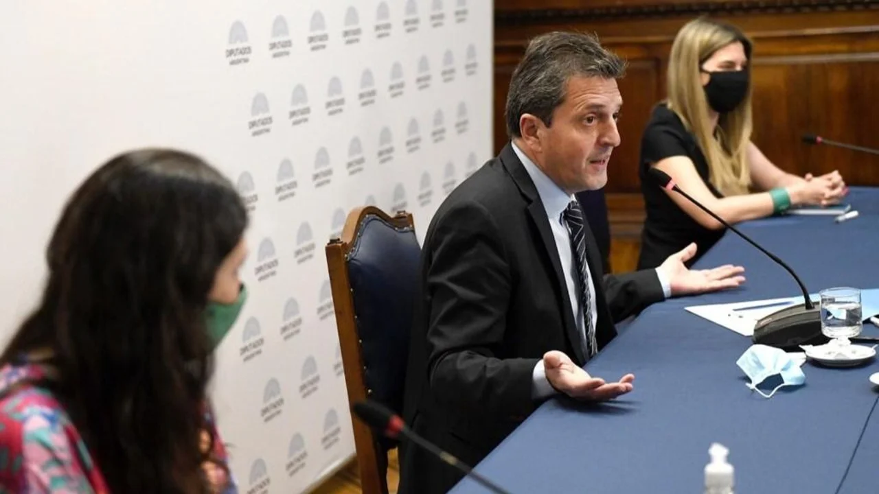 Massa y referentes de la campaña por el aborto legal