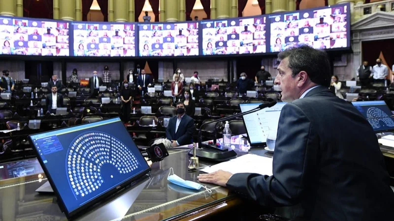 Massa le hizo una fuerte advertencia a la delegación del FMI