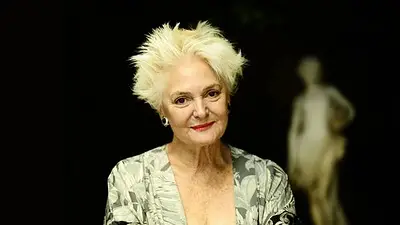Claudia Lapacó Claudia Lapacó