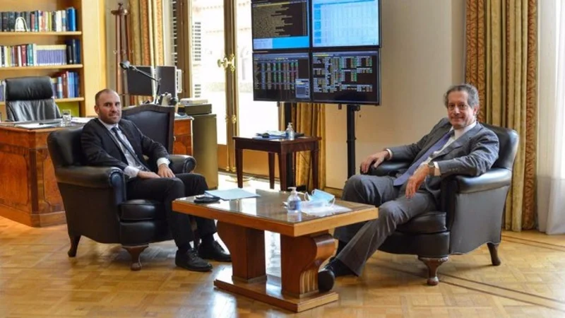 Guzmán se reunió con Pesce en medio de la escalada del dólar blue