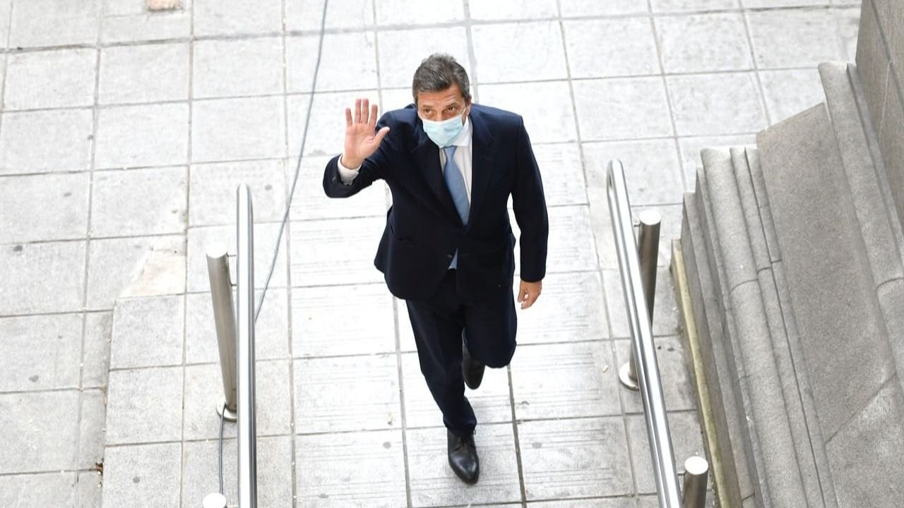 Massa recibió a diputados sindicales por el proyecto de Ganancias