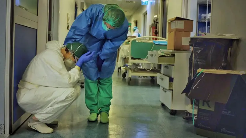 Qué es el síndrome de Burnout, el problema de los trabajadores de salud en pandemia