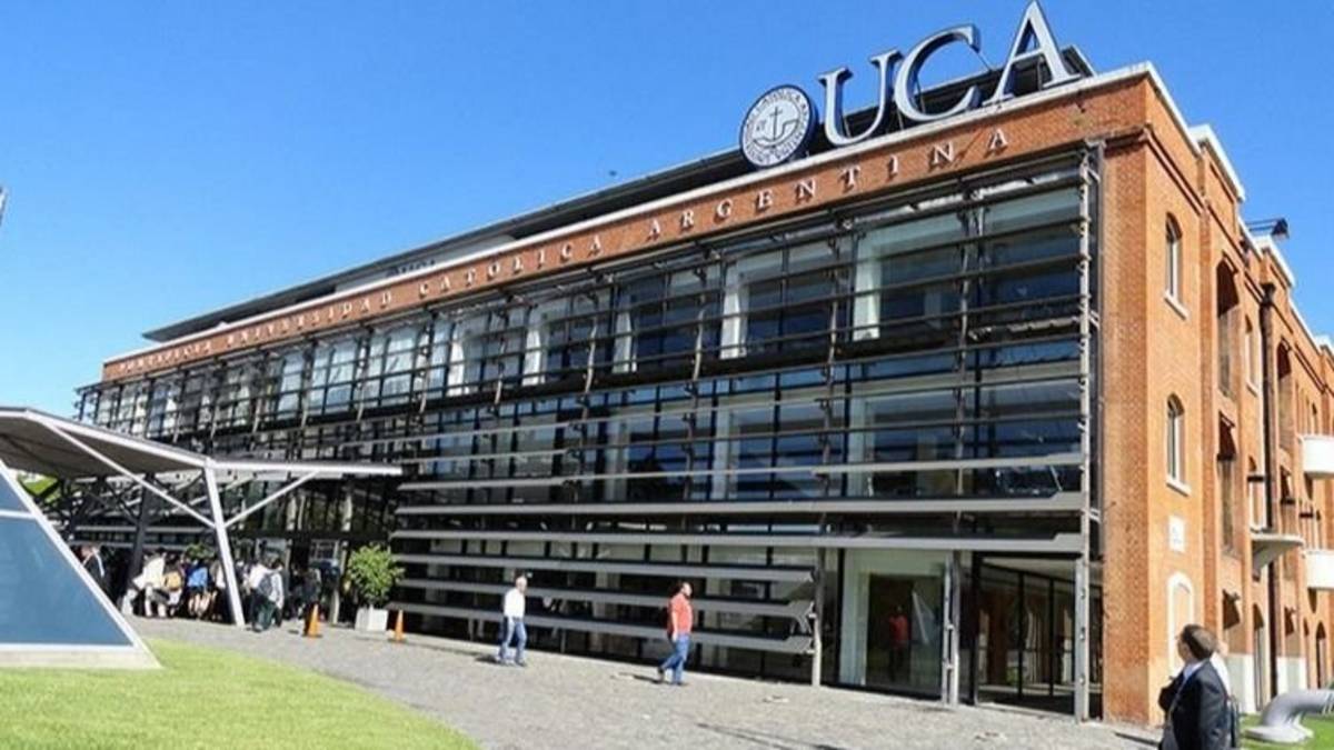 La UCA alertó por el avance del trabajo informal tras la pérdida de 1 millón de empleos registrados