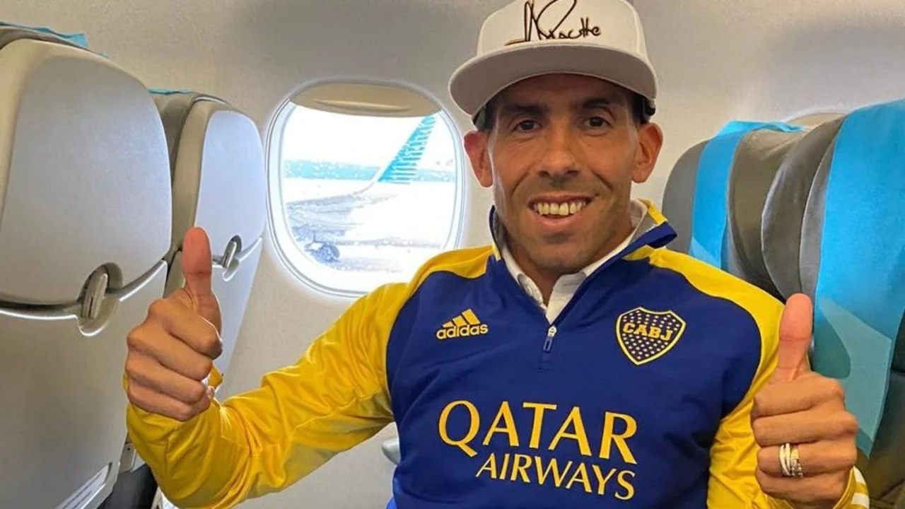 Carlos Tevez le confirmó a los hinchas de Boca que seguirá en el club