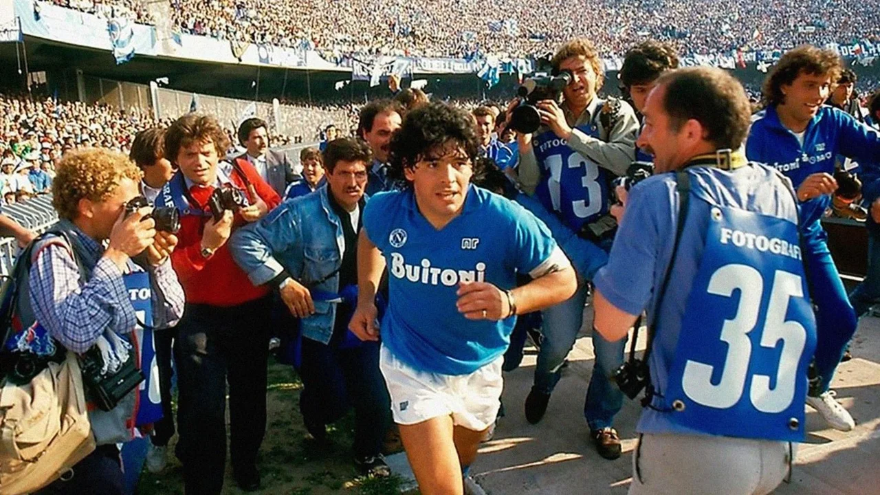 Los hitos de Maradona en su vida deportiva: la Selección, Boca y Nápoli