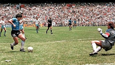 La teoría económica inspirada en los goles de Maradona a los ingleses