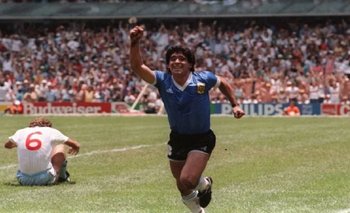 Maradona, símbolo nacional | Murió diego maradona 