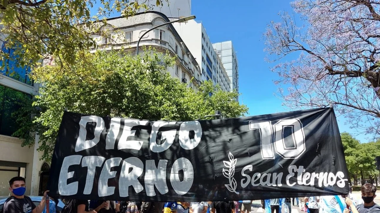 Convocan a una marcha para pedir justicia por la muerte de Diego Maradona