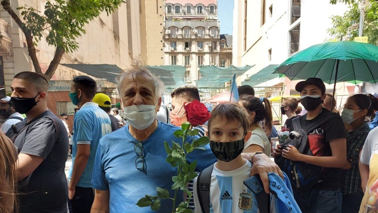 No lo vieron jugar, pero crecieron con Maradona como superhéroe: los niños sub14 y el amor eterno