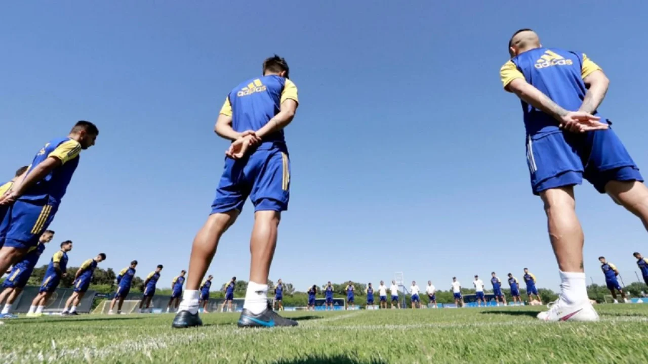 Boca y su homenaje a Maradona: conmovedor minuto de silencio antes de la práctica