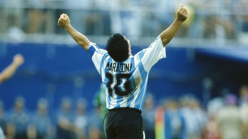 Diego Maradona y su gente: tres historias en las que transformó vidas