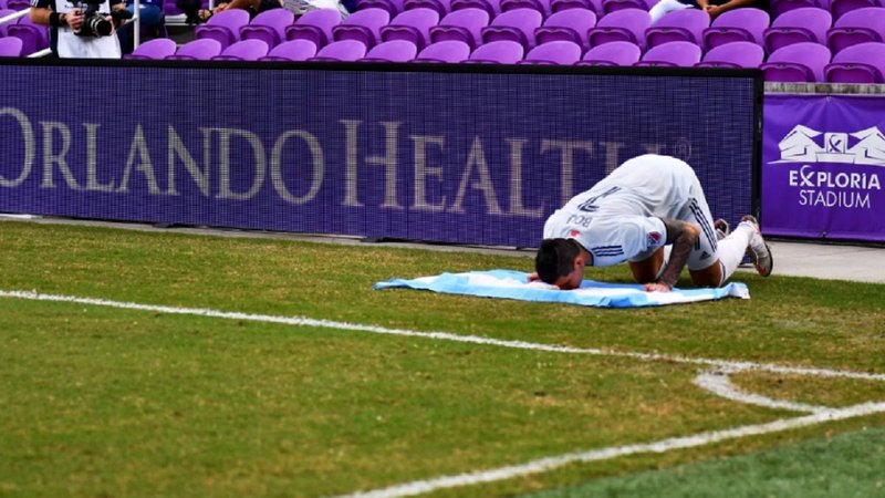 Otro conmovedor homenaje a Maradona: Bou emocionó a todos en Estados Unidos