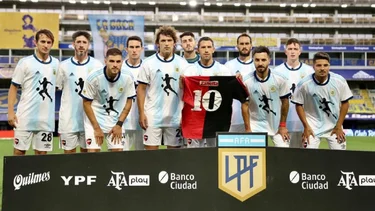 ¿Qué le dijo Messi a Maxi Rodríguez tras el homenaje a Maradona?