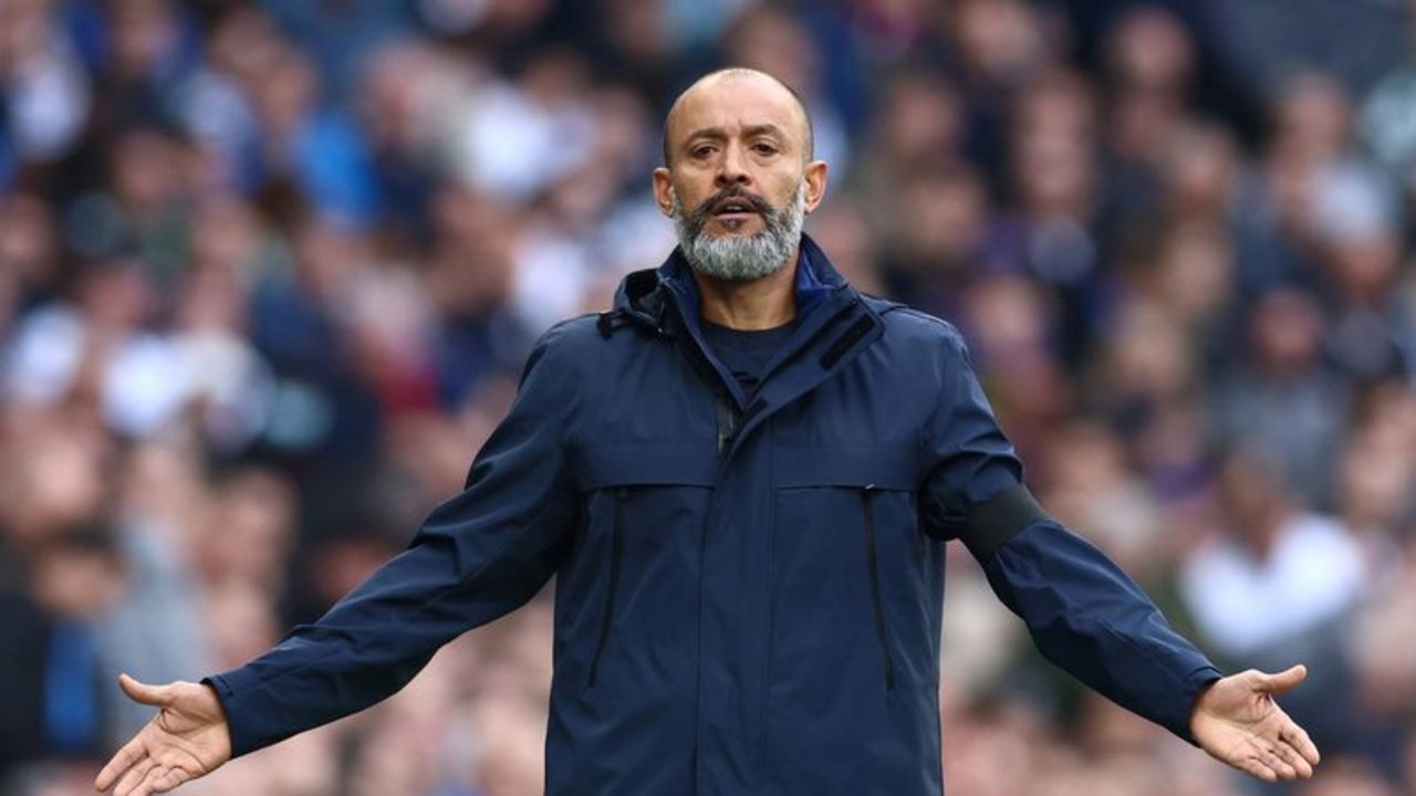 Tottenham destituye a entrenador Nuno tras derrota ante el Manchester United