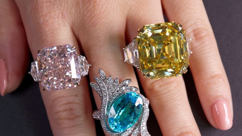Sotheby's subastará gemas de la realeza rusa y extraños diamantes de colores
