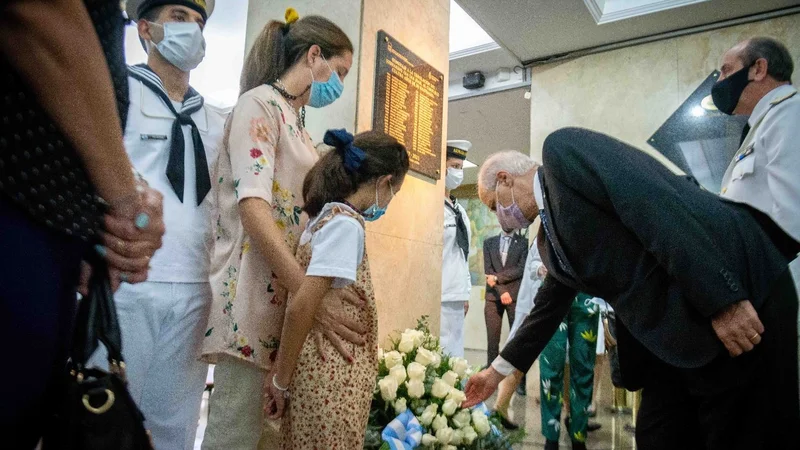 Taiana encabezó una ceremonia homenaje a la tripulación del ARA San Juan