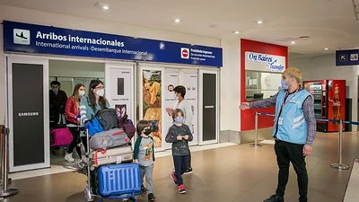 En la primera semana tras la reapertura, Argentina recibió más de 200 vuelos internacionales En la primera semana tras la reapertura, Argentina recibió más de 200 vuelos internacionales