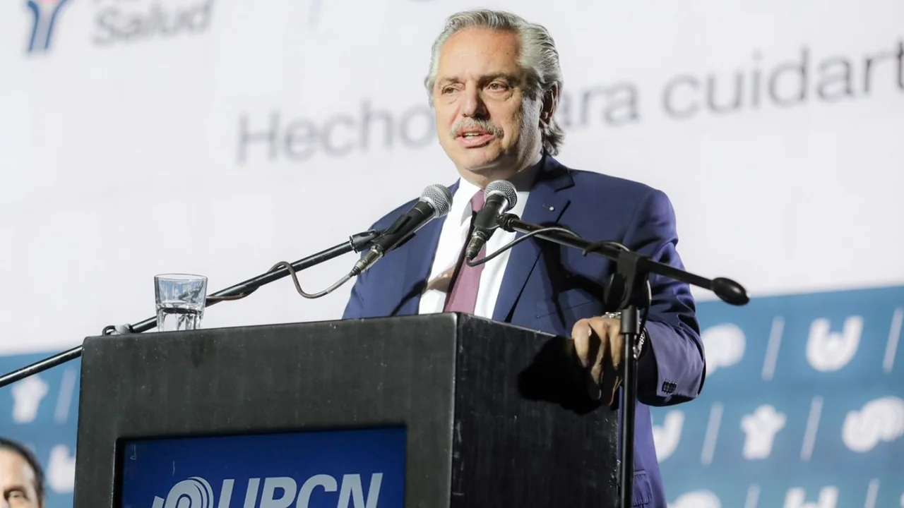 Alberto Fernández, sobre acordar con el FMI en pocos minutos: "No podría mirarlos a los ojos a ustedes"