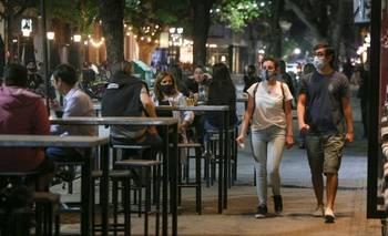 Ecos de la pandemia: los jóvenes ya no quieren empleos nocturnos y mal pagos | Lo que el covid-19 dejó