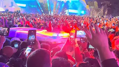 Un reloj en cuenta regresiva y aglomeraciones provocaron el caos en concierto de rap en Houston Un reloj en cuenta regresiva y aglomeraciones provocaron el caos en concierto de rap en Houston