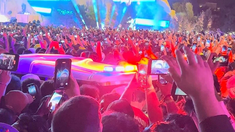Un reloj en cuenta regresiva y aglomeraciones provocaron el caos en concierto de rap en Houston