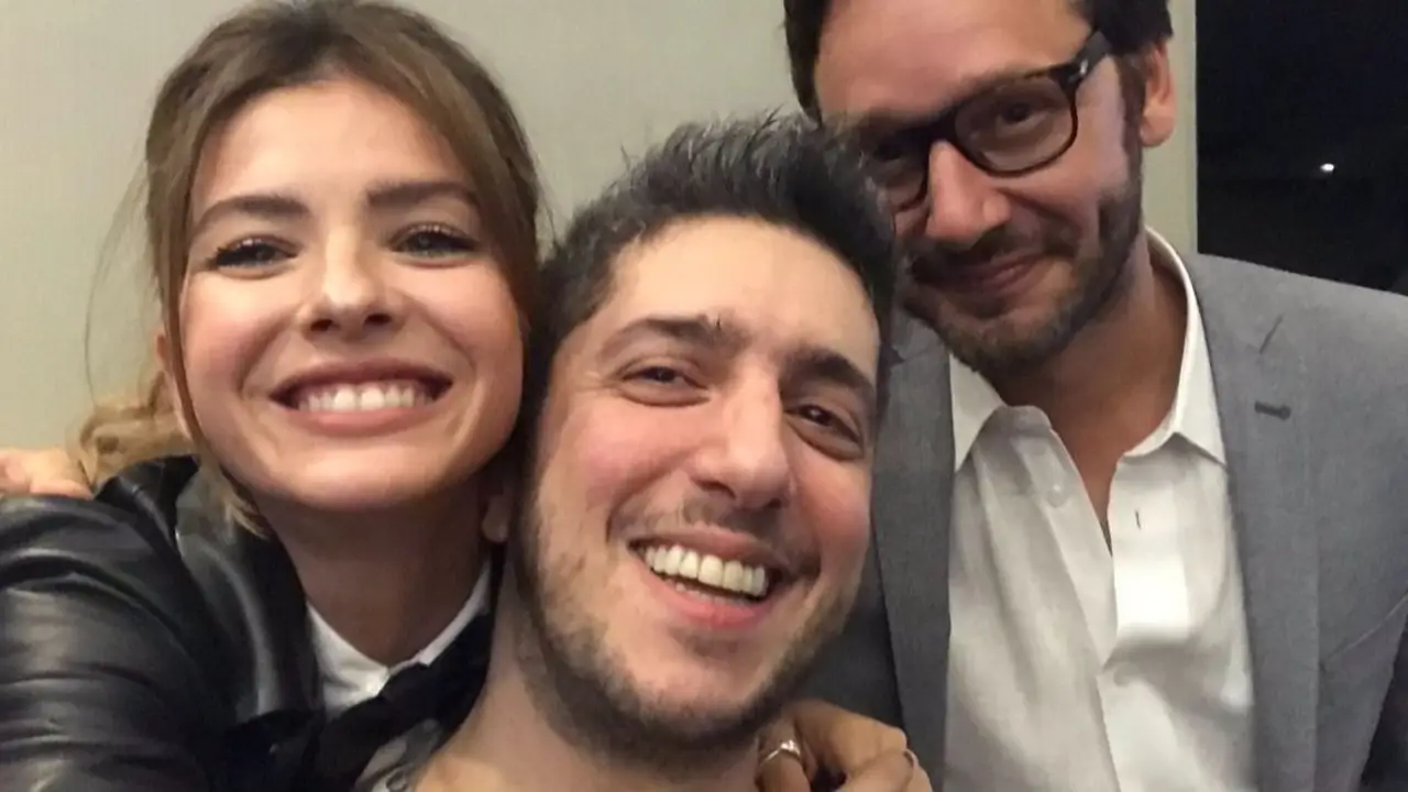 Jey Mammón, junto a La China Suárez y Benjamín Vicuña
