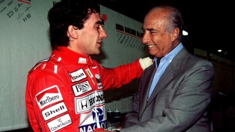 Automovilismo mundial rinde tributo a argentino Fangio a 70 años de su primer título en la F1