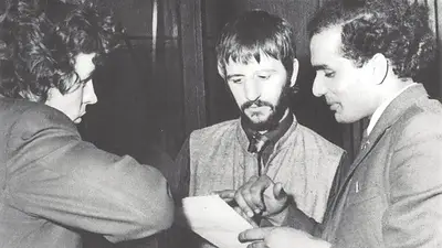 Descubren una canción con George Harrison y Ringo Starr en un ático británico Descubren una canción con George Harrison y Ringo Starr en un ático británico