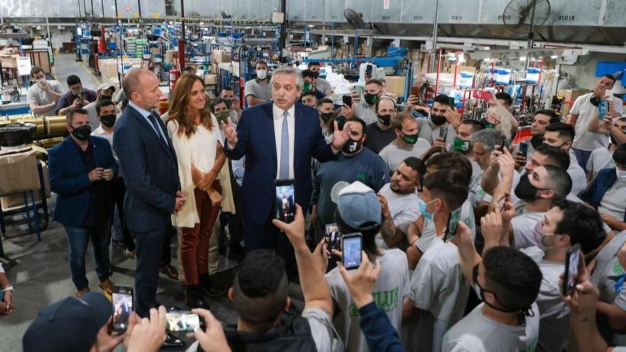 Alberto Fernández en acto