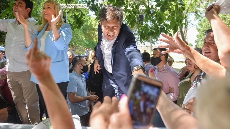 Mesa de diálogo: Kicillof no descarta convocar a los intendentes de la PBA