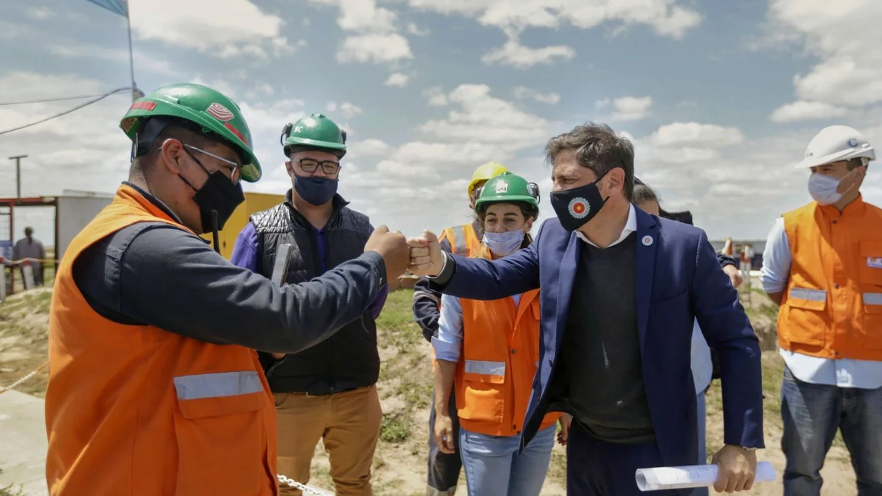 Kicillof avanza con el plan de reelección “6x6” y visitará Lanús para anunciar obras 