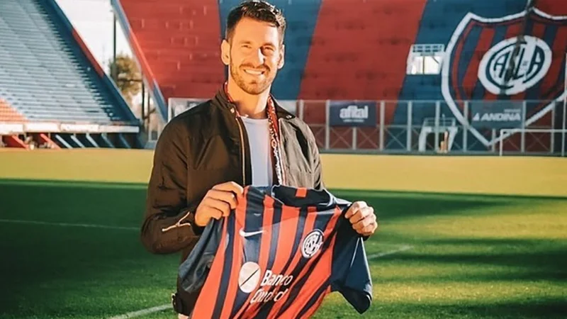 Augusto Batalla debutó en San Lorenzo con goleada en contra y blooper insólito