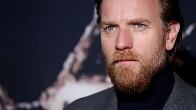 Ewan McGregor retorna a duelo de sables con Darth Vader en serie de TV de "Obi-Wan" Ewan McGregor retorna a duelo de sables con Darth Vader en serie de TV de "Obi-Wan"