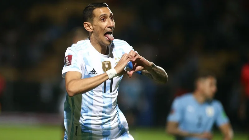 Con un golazo de Di María, Argentina venció a Uruguay en Montevideo y se acerca a Qatar 2022