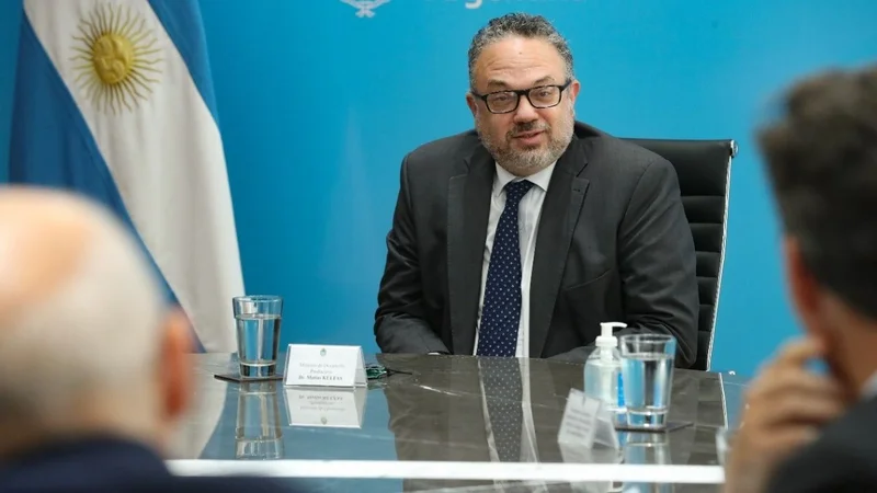 Kulfas: “Sabemos del impacto que tiene a nivel productivo la industria naval”