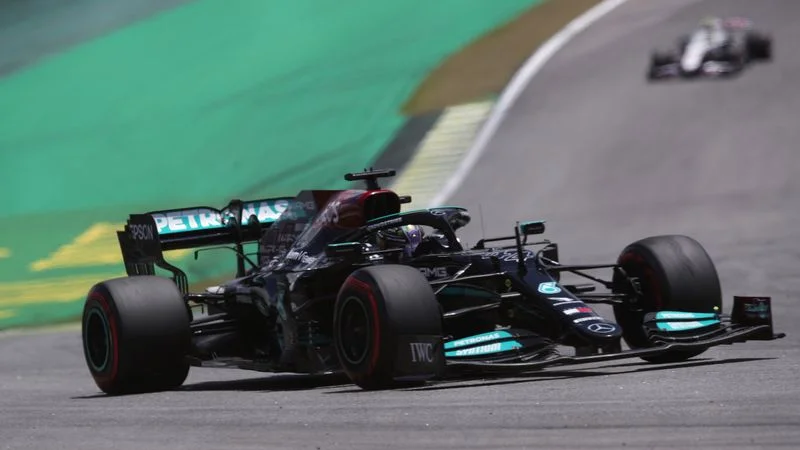 Hamilton, descalificado en la clasificación de F1 de Sao Paulo