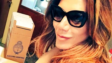 El contundente mensaje de Flor de la V tras emitir su voto: "Cumpliendo"