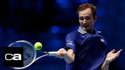 Medvedev se acerca a semifinales del ATP Finals con victoria sobre Zverev Medvedev se acerca a semifinales del ATP Finals con victoria sobre Zverev