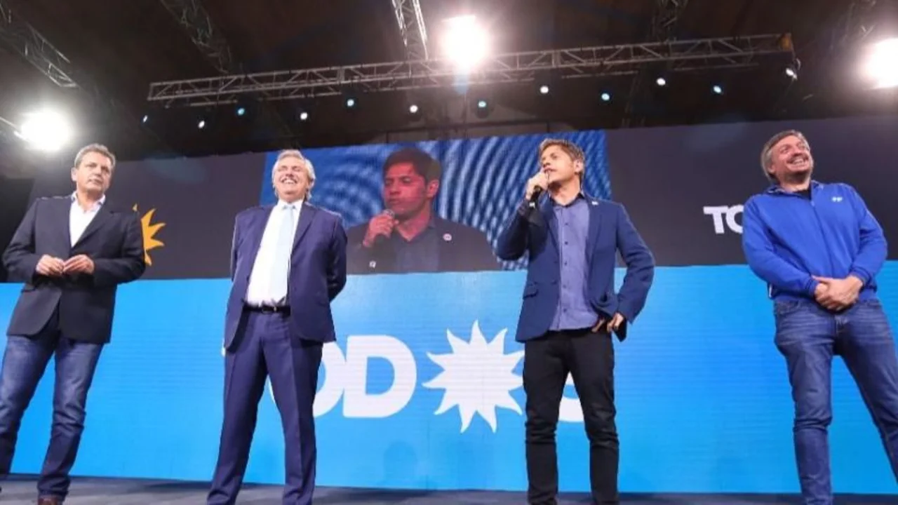 Máximo Kirchner: "El pueblo necesita gestos fuertes y precisos de nuestro gobierno"