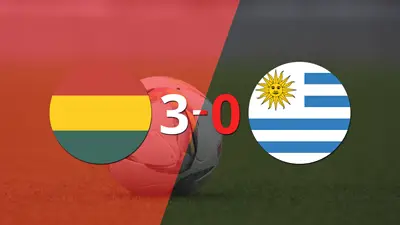 Juan Carlos Arce anotó un doblete en la goleada 3-0 de Bolivia a Uruguay Juan Carlos Arce anotó un doblete en la goleada 3-0 de Bolivia a Uruguay