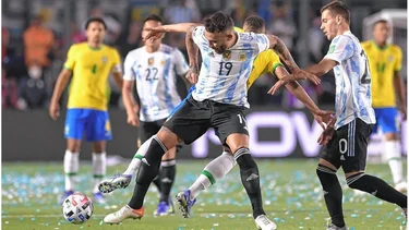¿Era roja para Otamendi?, la polémica que inundó el partido