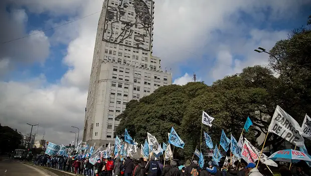 Trabajar para defender el bolsillo, la producción y el trabajo argentino | Día de la militancia