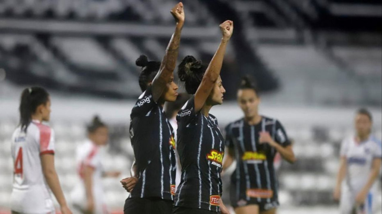 Libertadores Femenina: El Corinthians se le plantó al racismo